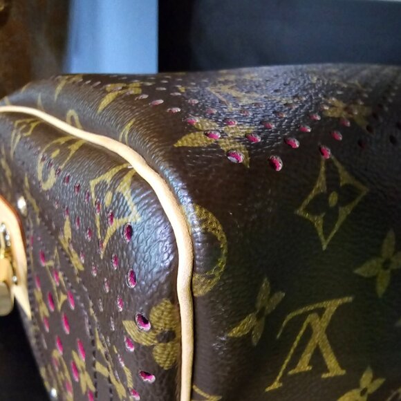 PRISTINE RARE Authentic Limited Edition Louis Vuitton Perforated Speedy 30 - Picture 12 of 16